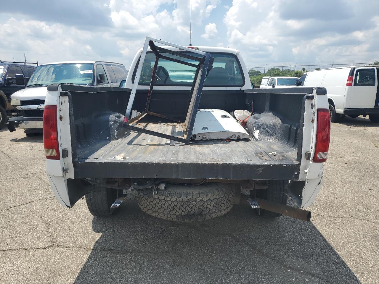 2005 Ford F250 Super Duty VIN: 1FTNF20575EB70989 Lot: 61671485