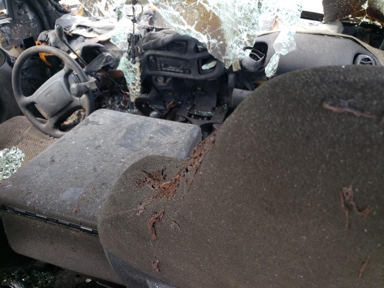 3b7kf236x1g811661 3B7KF236X1G811661 2001 Dodge Ram 2500