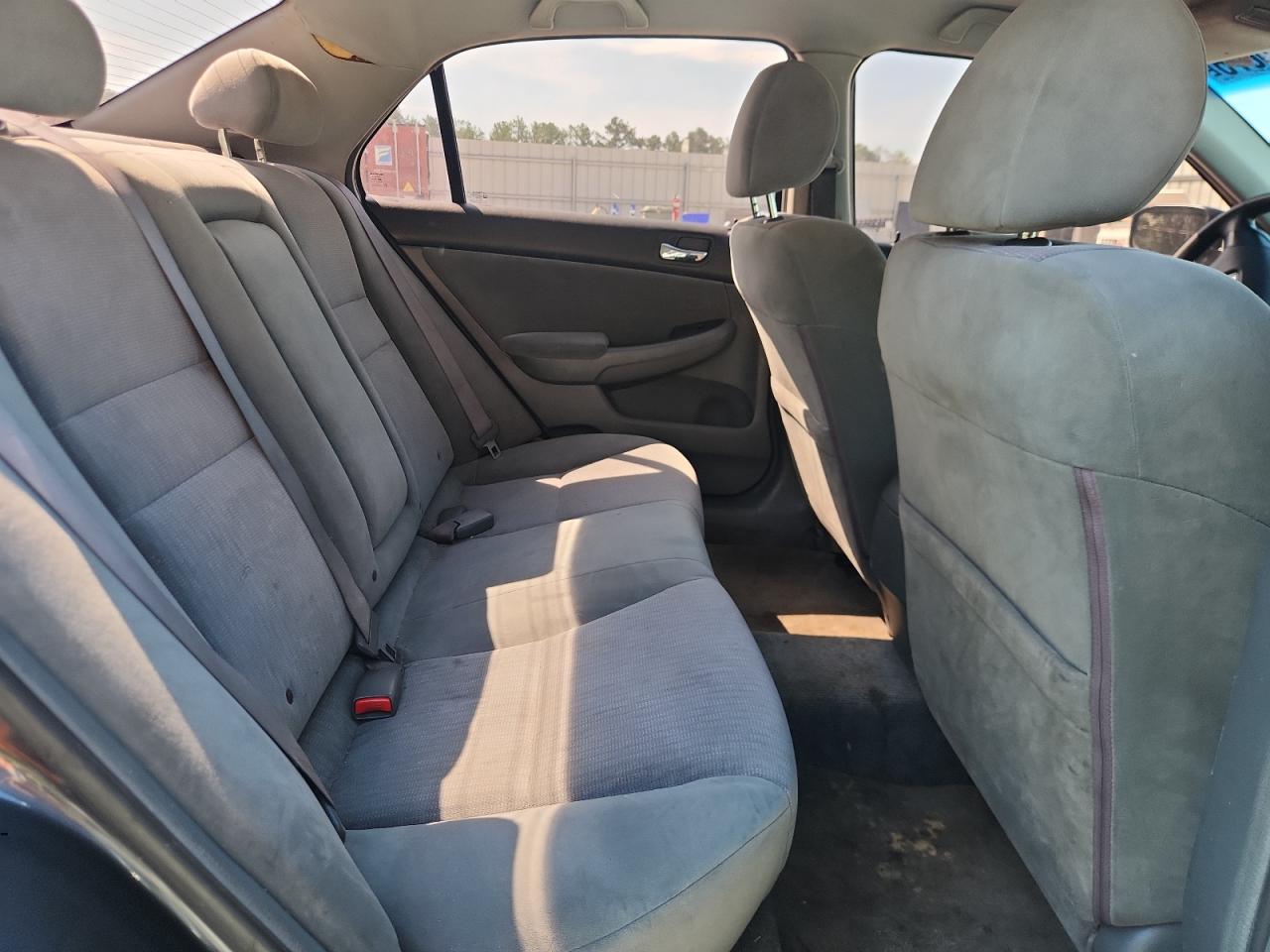 2004 Honda Accord Lx VIN: 1HGCM56334A000852 Lot: 61375675