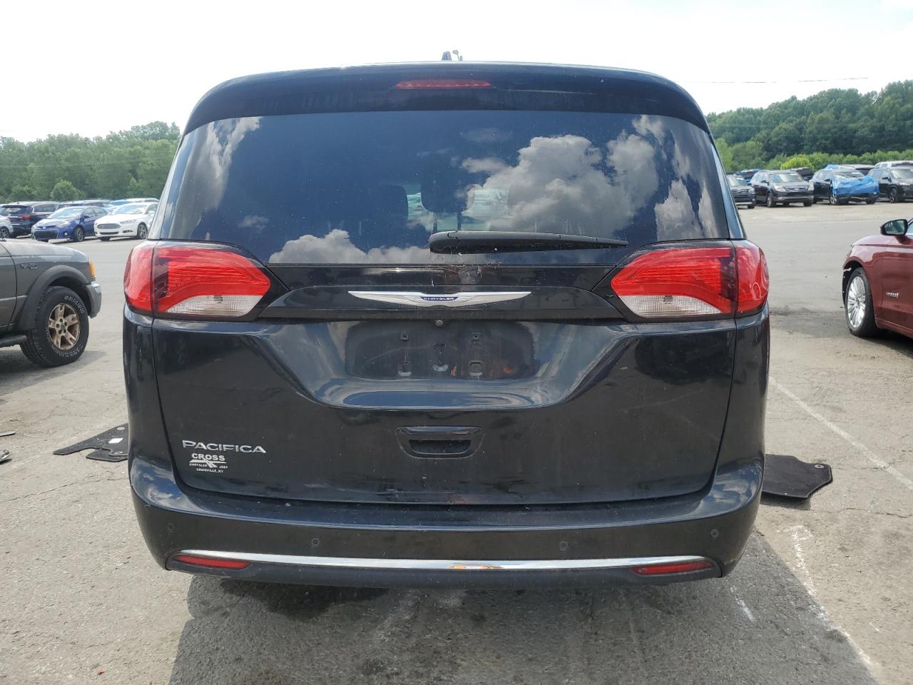 2020 Chrysler Pacifica Touring L VIN: 2C4RC1BG9LR118069 Lot: 63646385