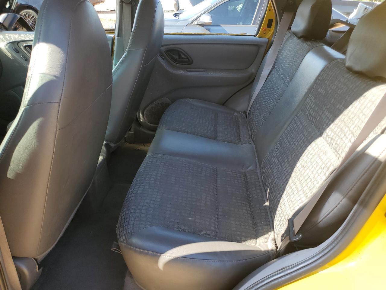 2001 Ford Escape Xls VIN: 1FMYU01121KF10379 Lot: 63602835