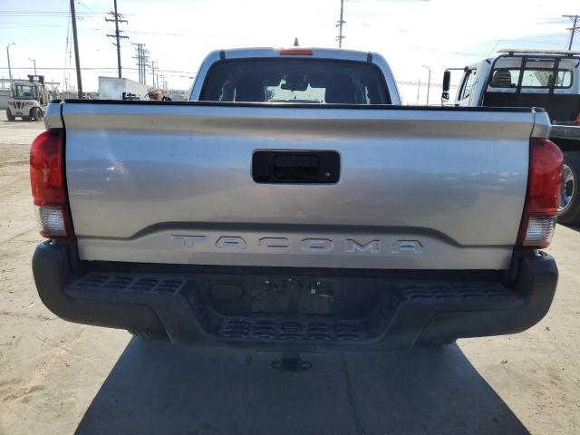  TOYOTA TACOMA 2022 Srebrny
