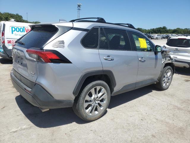  TOYOTA RAV4 2019 Srebrny