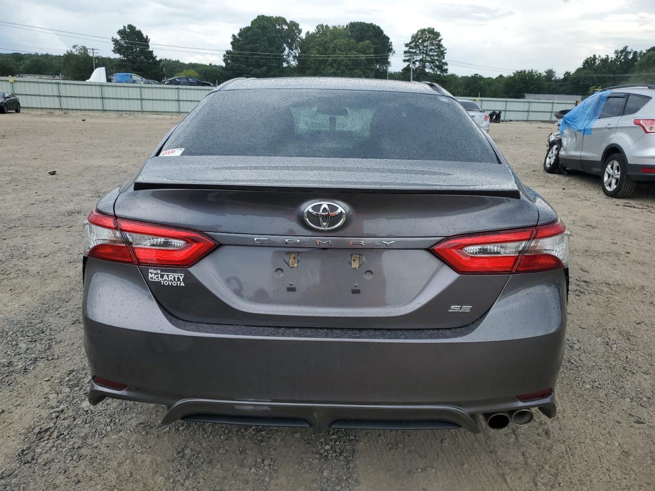 2018 Toyota Camry L VIN: 4T1B11HK4JU673400 Lot: 64115165