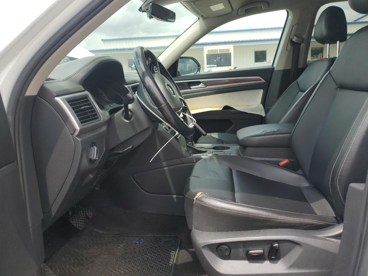 2018 Volkswagen Atlas Se VIN: 1V2DR2CA5JC578763 Lot: 64213025
