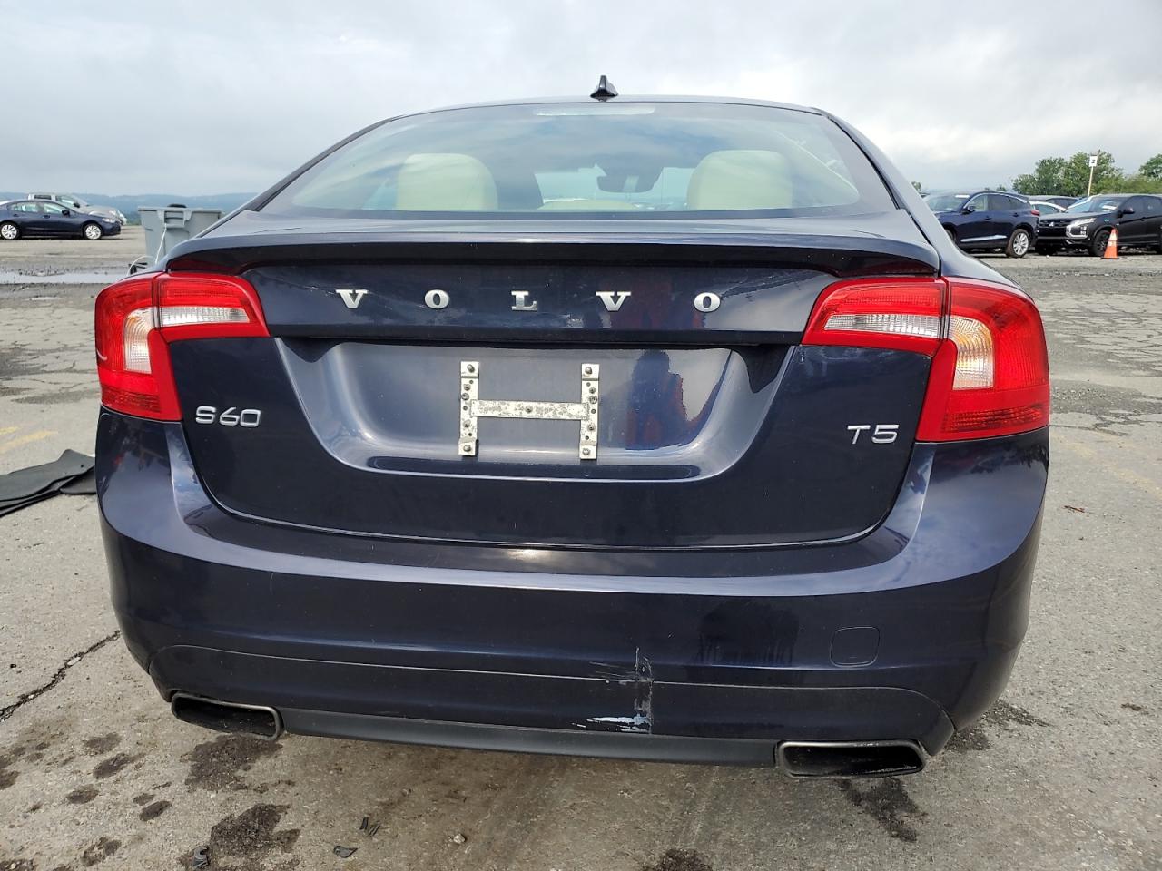 2016 Volvo S60 Premier VIN: YV126MFKXG2412944 Lot: 62945885