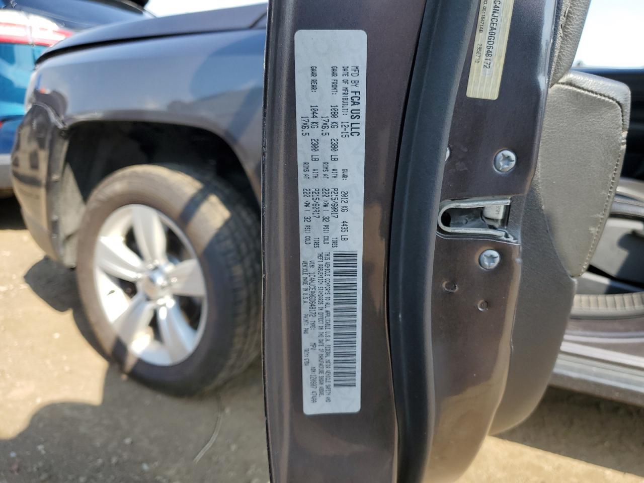 2016 Jeep Compass Latitude VIN: 1C4NJCEA0GD648172 Lot: 63750735
