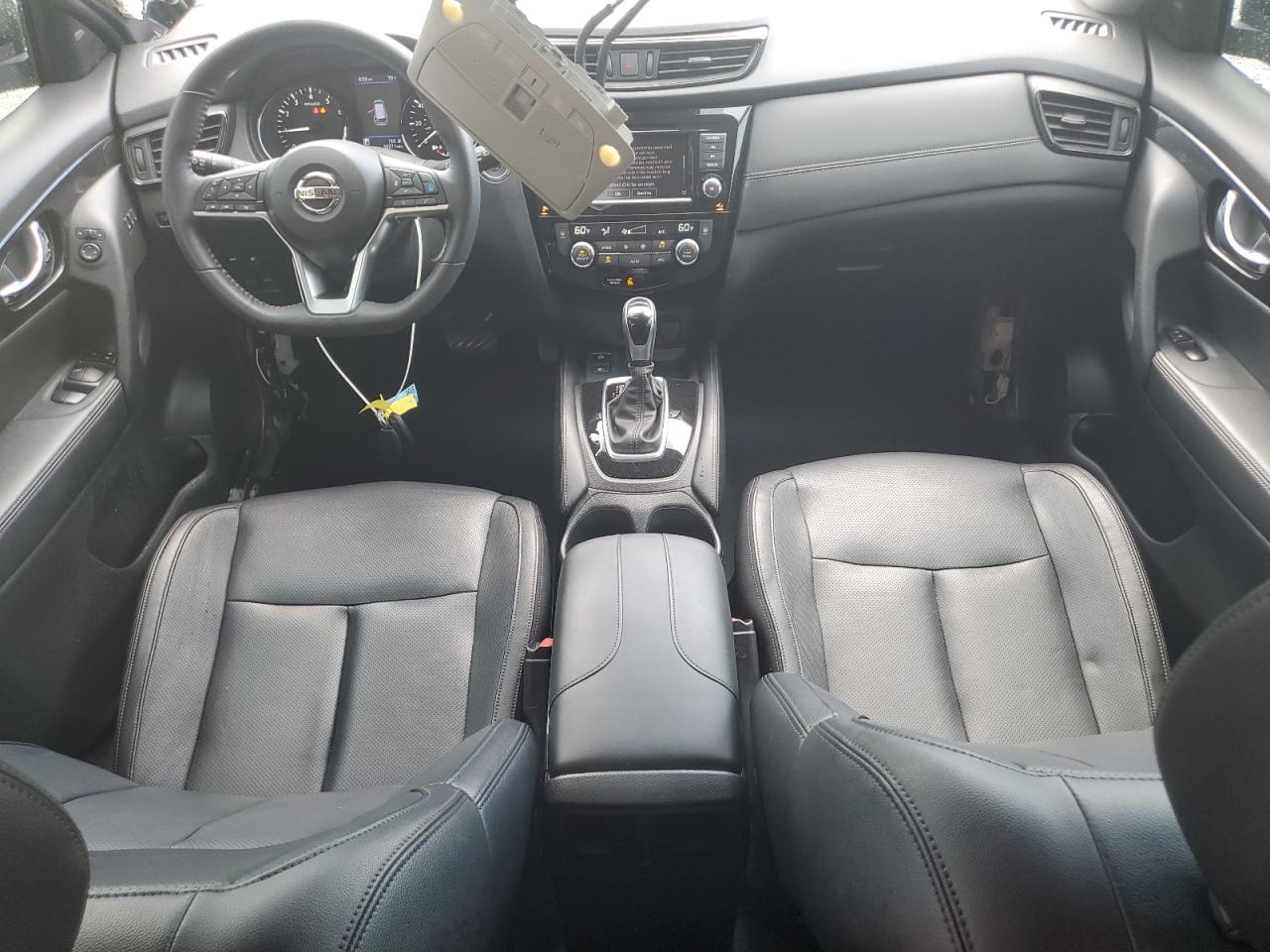 Nissan Rogue s 2020