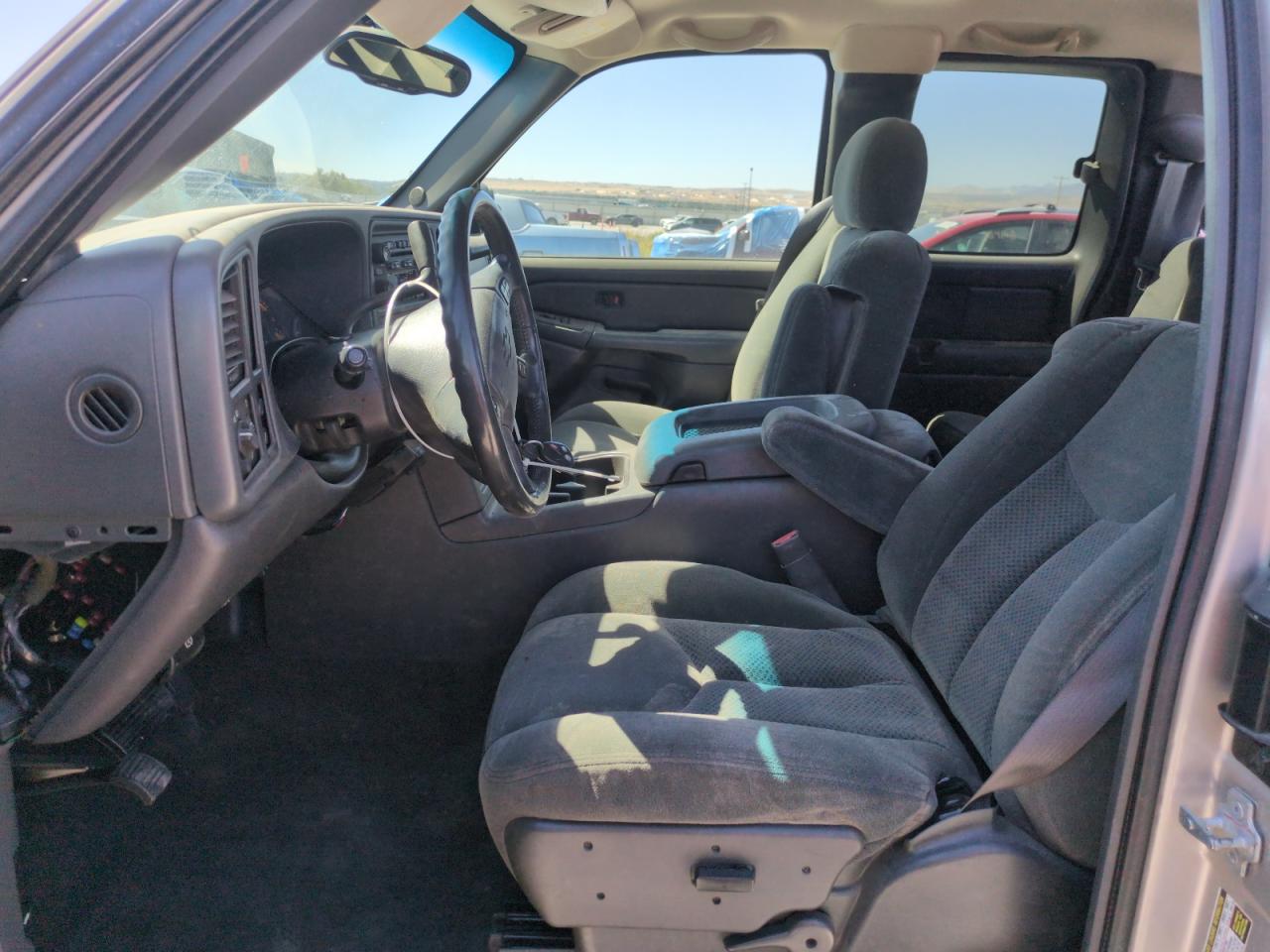 2004 Chevrolet Silverado C2500 Heavy Duty VIN: 1GCHC29214E394403 Lot: 66186185