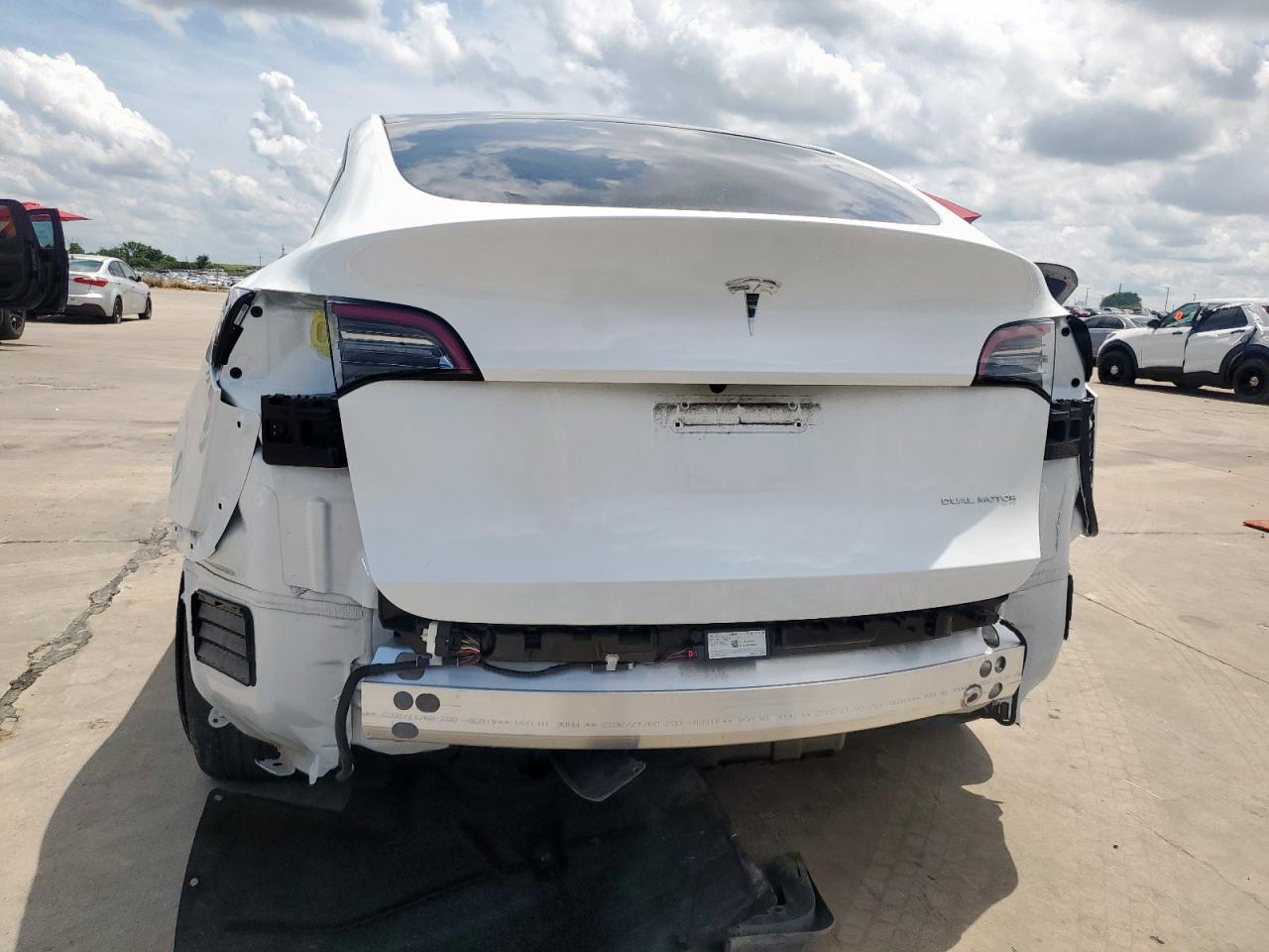 2023 Tesla Model Y VIN: 7SAYGDEE8PA061537 Lot: 64574465