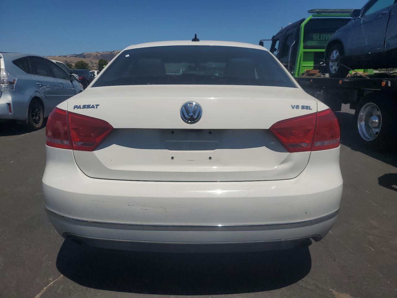 2014 Volkswagen Passat Sel VIN: 1VWCM7A38EC038968 Lot: 65131735