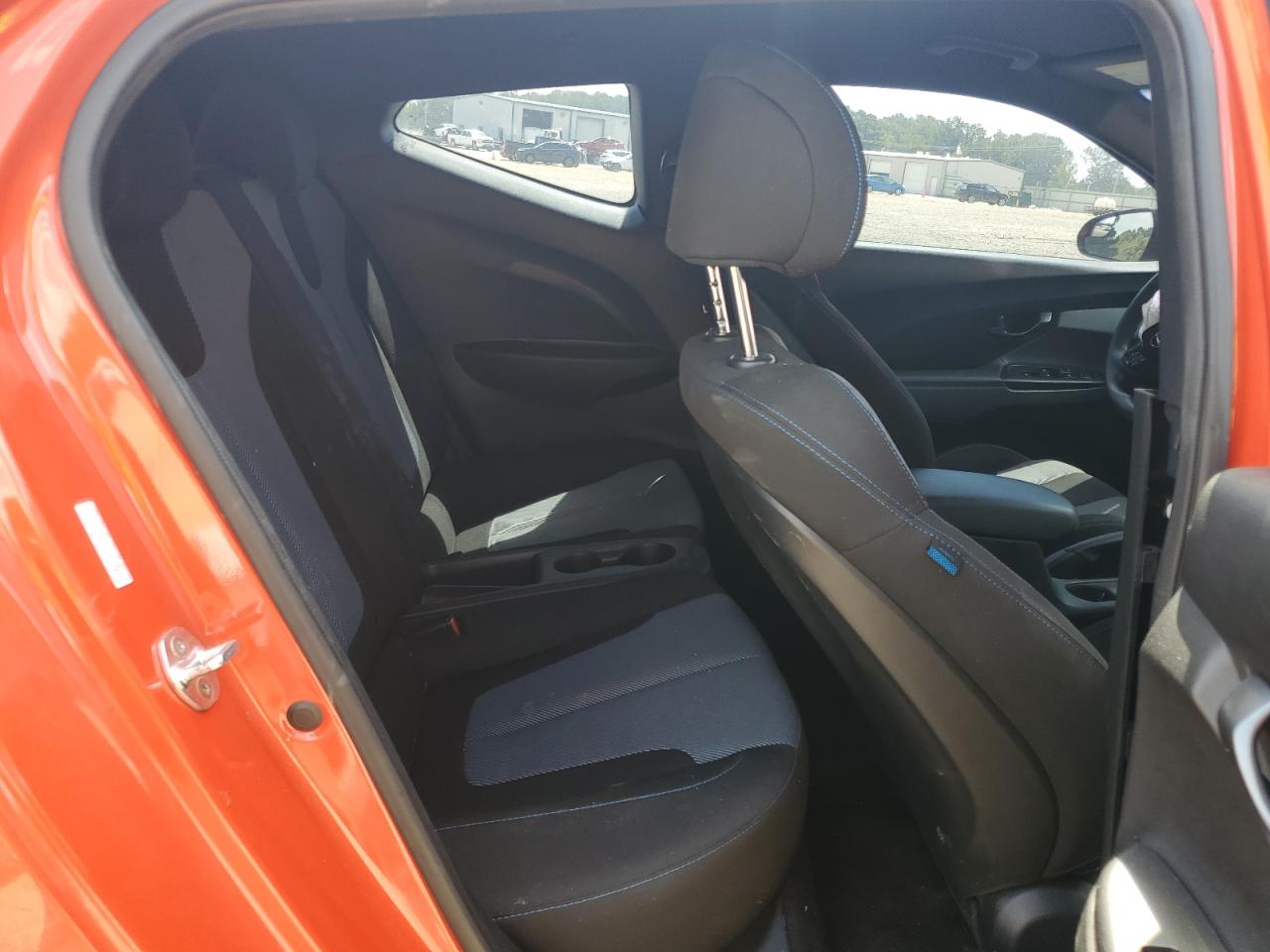 2020 Hyundai Veloster Base VIN: KMHTG6AFXLU027939 Lot: 64128105