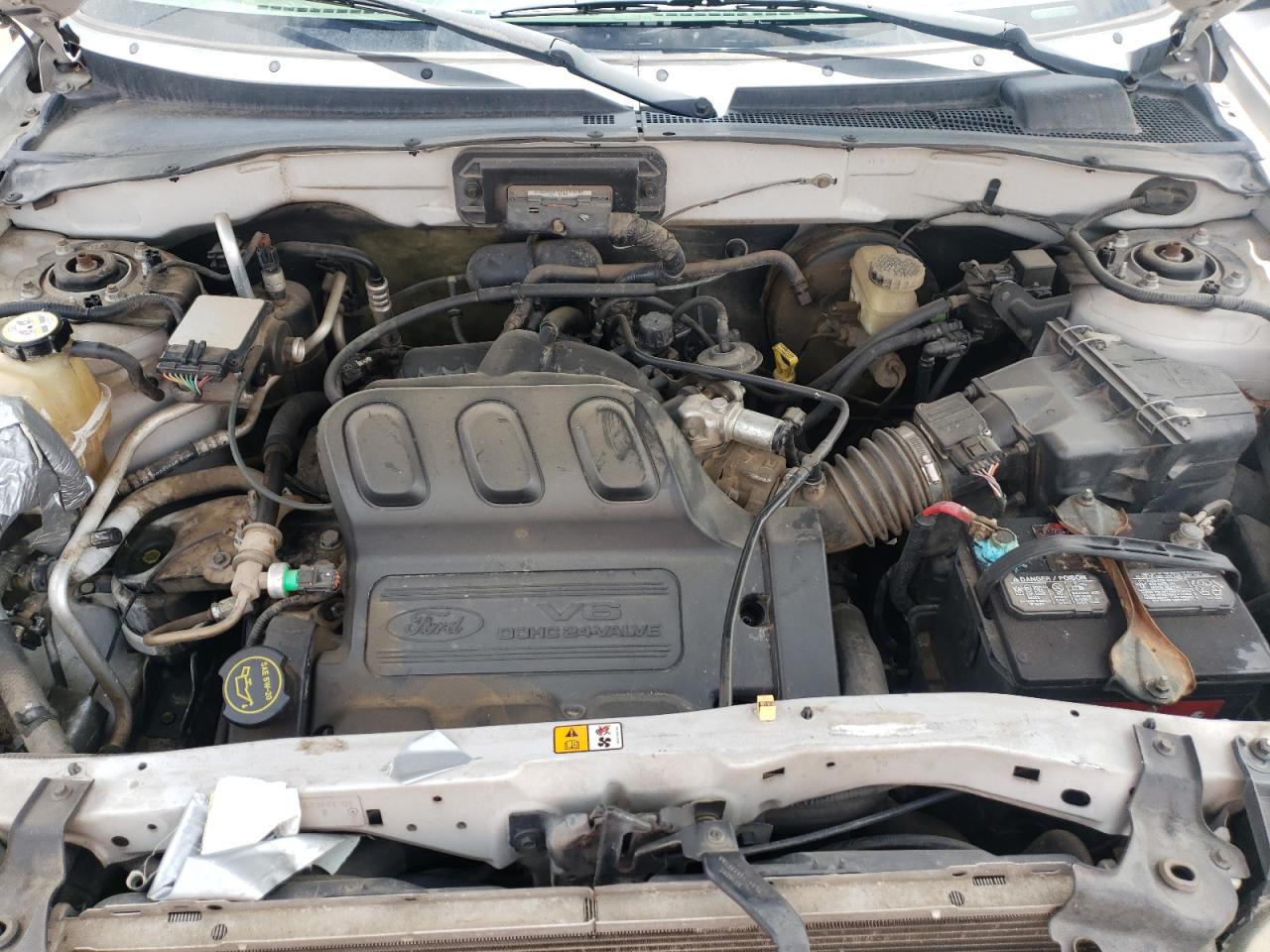 2004 Ford Escape Xls VIN: 1FMCU92164KB52835 Lot: 63619835