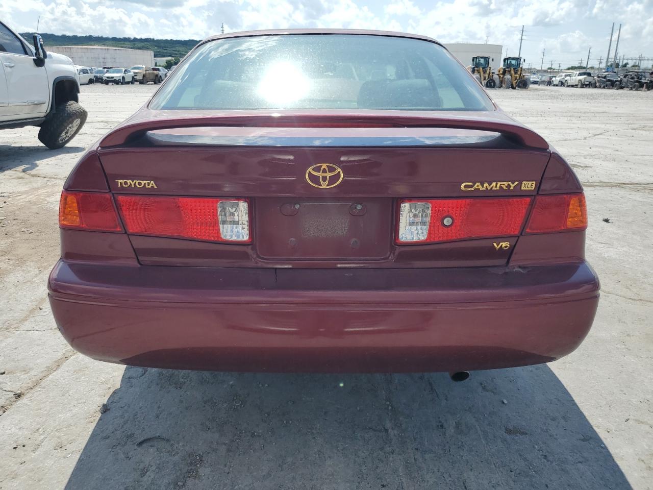 2000 Toyota Camry Le VIN: 4T1BF28K4YU946790 Lot: 64429515