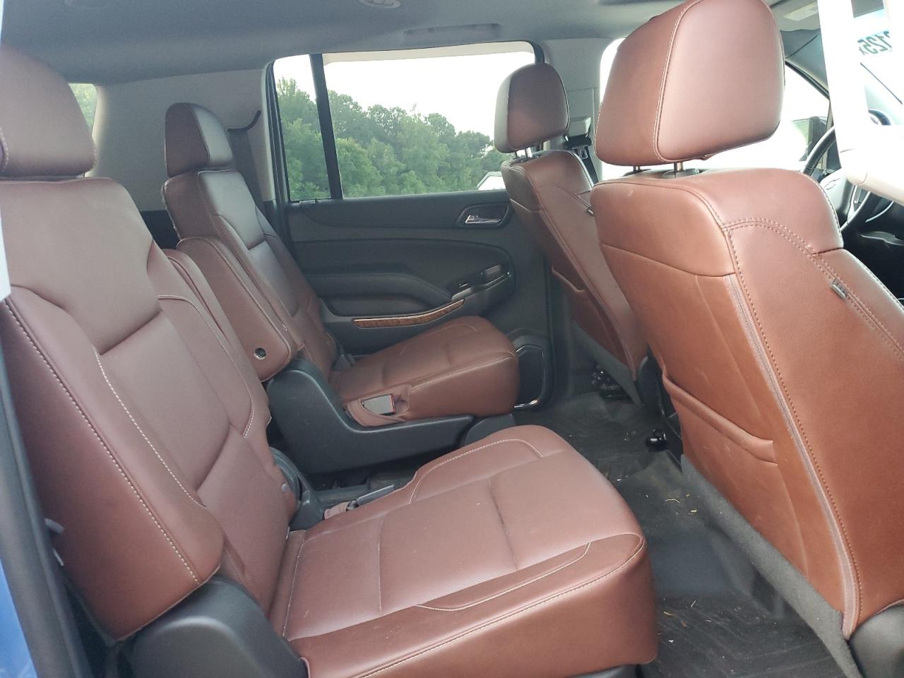 2019 Chevrolet Suburban C1500 Premier VIN: 1GNSCJKJ8KR174870 Lot: 63968125