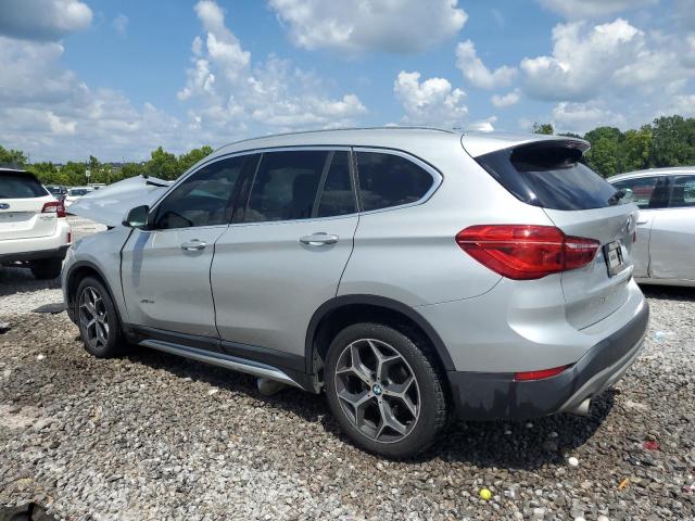  BMW X1 2018 Srebrny