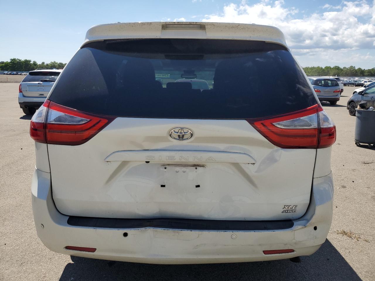 2015 Toyota Sienna Xle VIN: 5TDDK3DCXFS118788 Lot: 63985925
