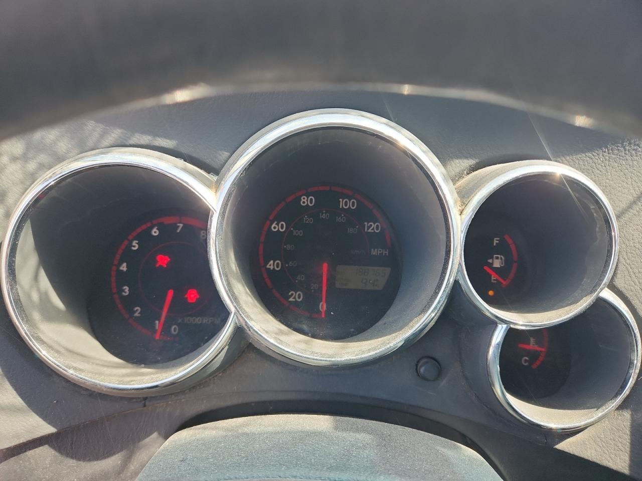 2004 Pontiac Vibe VIN: 5Y2SL62854Z452663 Lot: 63753585