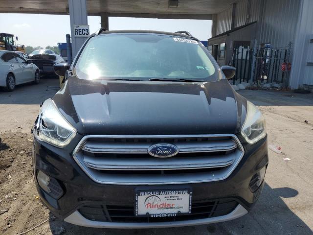  FORD ESCAPE 2017 Czarny