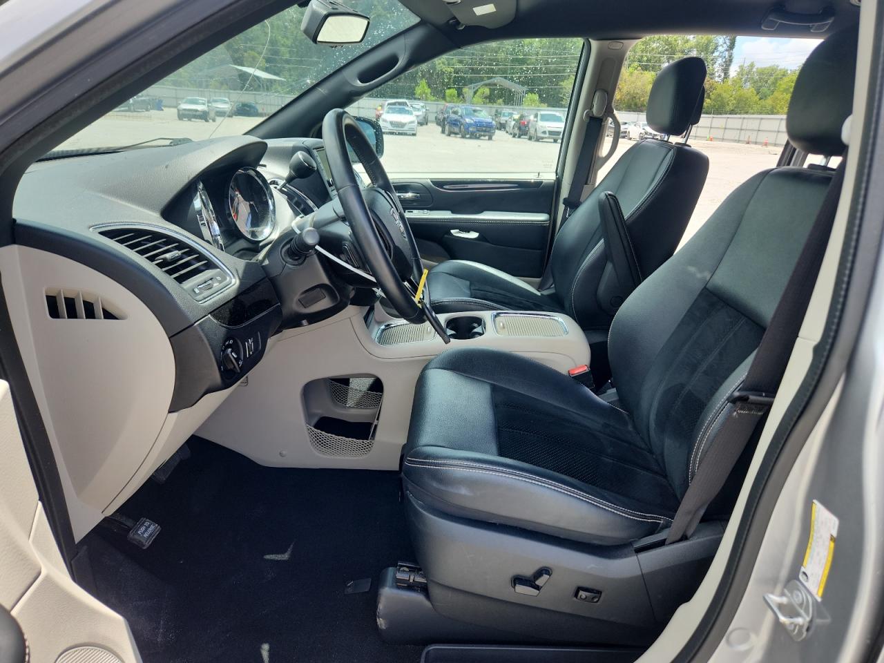 2018 Dodge Grand Caravan Sxt VIN: 2C4RDGCG8JR208518 Lot: 64384835