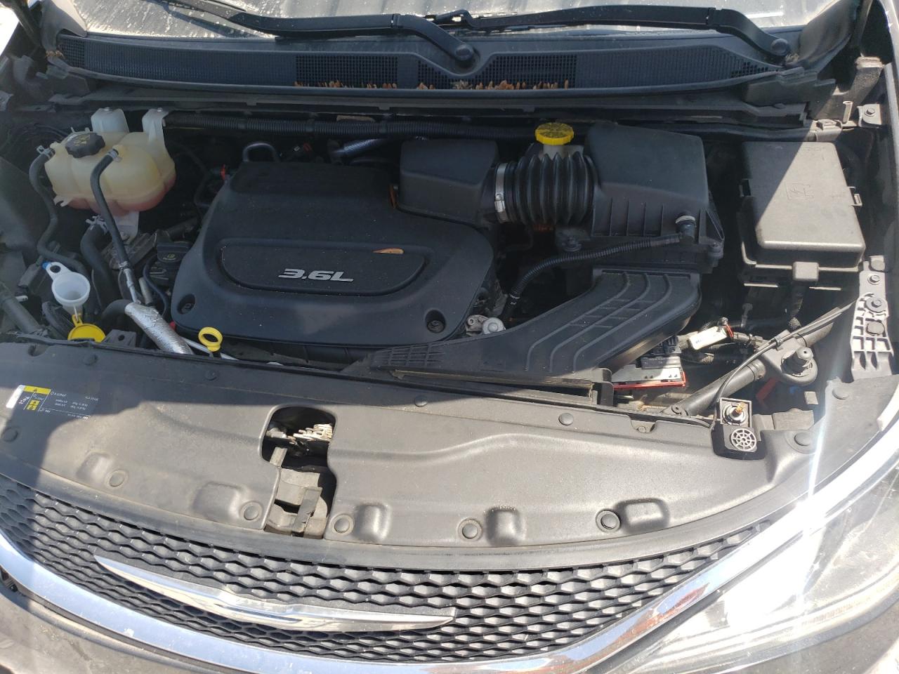 2018 Chrysler Pacifica Touring Plus VIN: 2C4RC1FG4JR125972 Lot: 64106315