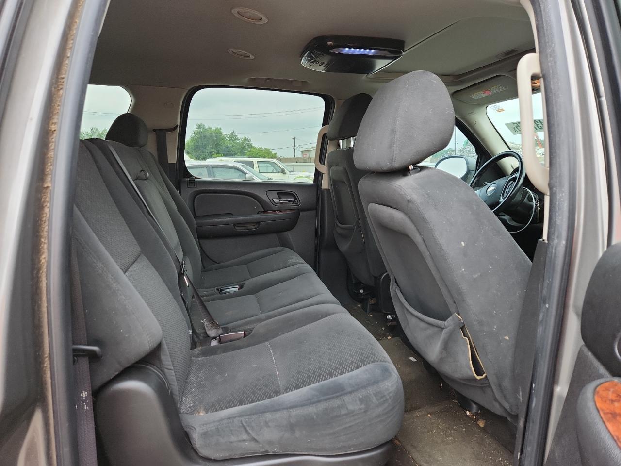 2007 Chevrolet Suburban K1500 VIN: 1GNFK16347J230227 Lot: 64437065