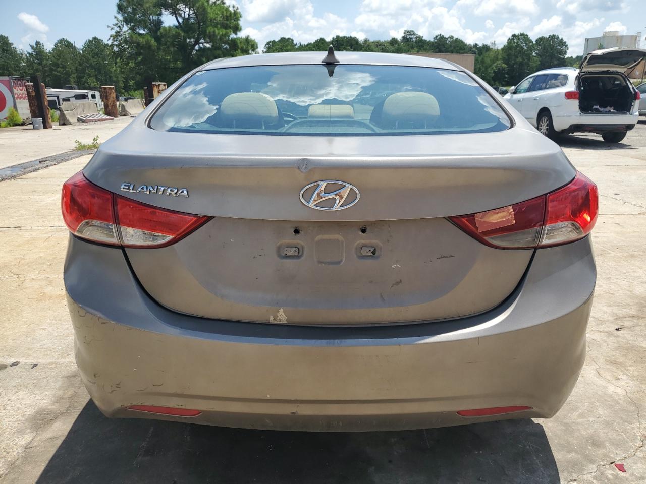 2013 Hyundai Elantra Gls VIN: 5NPDH4AE9DH372697 Lot: 64691095