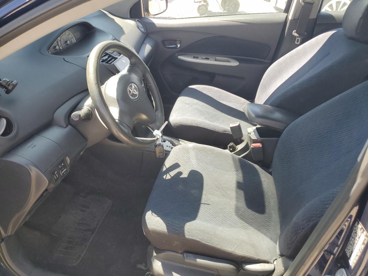 2007 Toyota Yaris VIN: JTDBT923971145182 Lot: 64812015