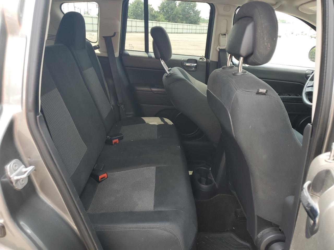2014 Jeep Compass Sport VIN: 1C4NJDBB0ED592850 Lot: 63120425