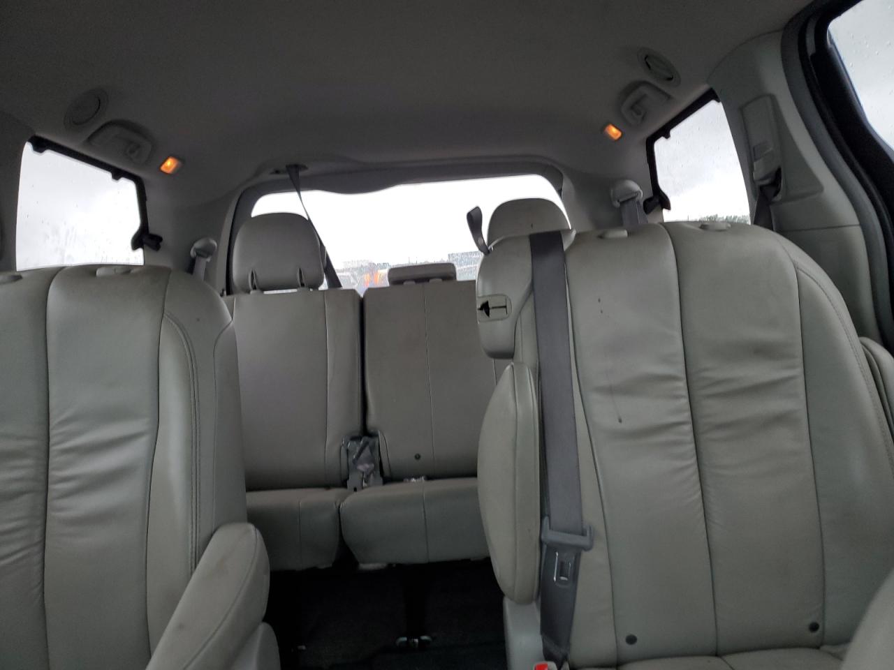 2011 Toyota Sienna Xle VIN: 5TDYK3DC7BS157088 Lot: 64412675