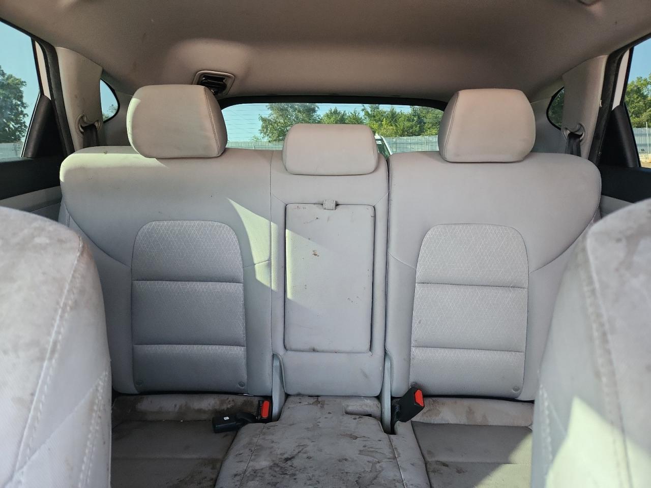 km8j33a46ju684606 KM8J33A46JU684606 2018 Hyundai Tucson Sel
