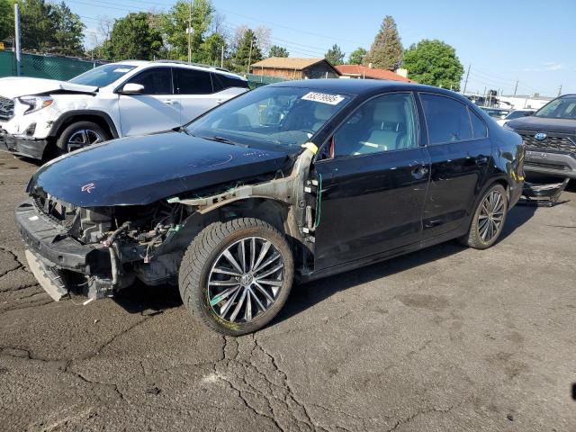 Sedans VOLKSWAGEN JETTA 2016 Czarny