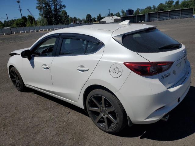  MAZDA 3 2017 Белы