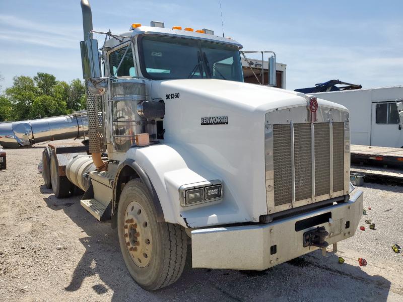 2019 Kenworth T800 Semi Truck