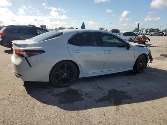  TOYOTA CAMRY 2022 Silver