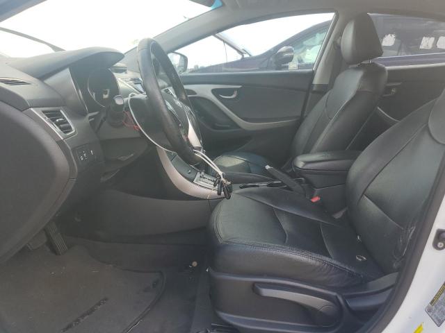 Sedans HYUNDAI ELANTRA 2012 Biały