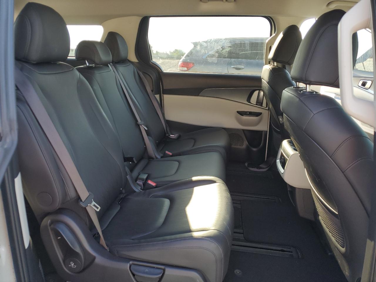 2024 Kia Carnival Lx VIN: KNDNB4H3XR6358335 Lot: 64273745