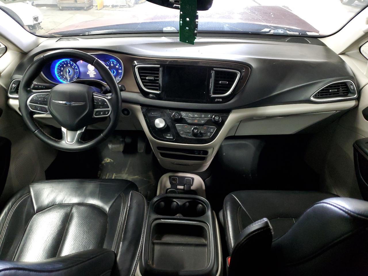 2018 Chrysler Pacifica Touring L VIN: 2C4RC1BG2JR365026 Lot: 64736425