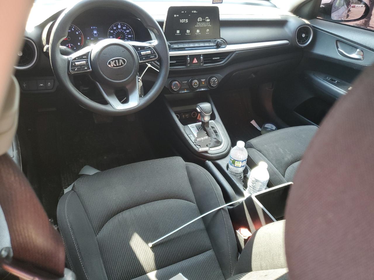 3KPF24AD2ME414424 2021 Kia Forte Fe