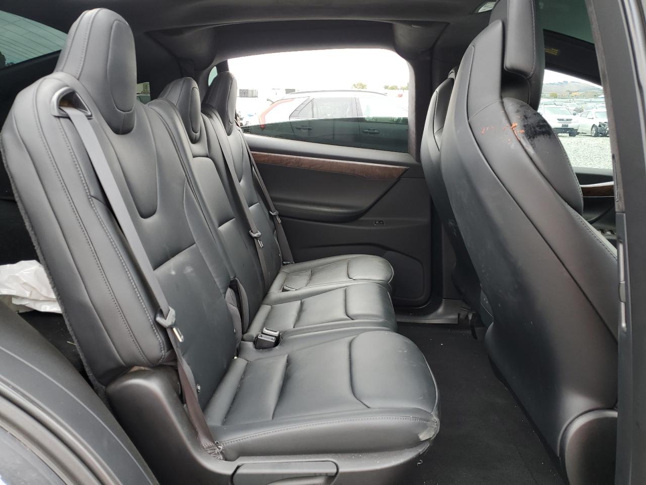 2019 Tesla Model X VIN: 5YJXCDE2XKF189588 Lot: 64865325