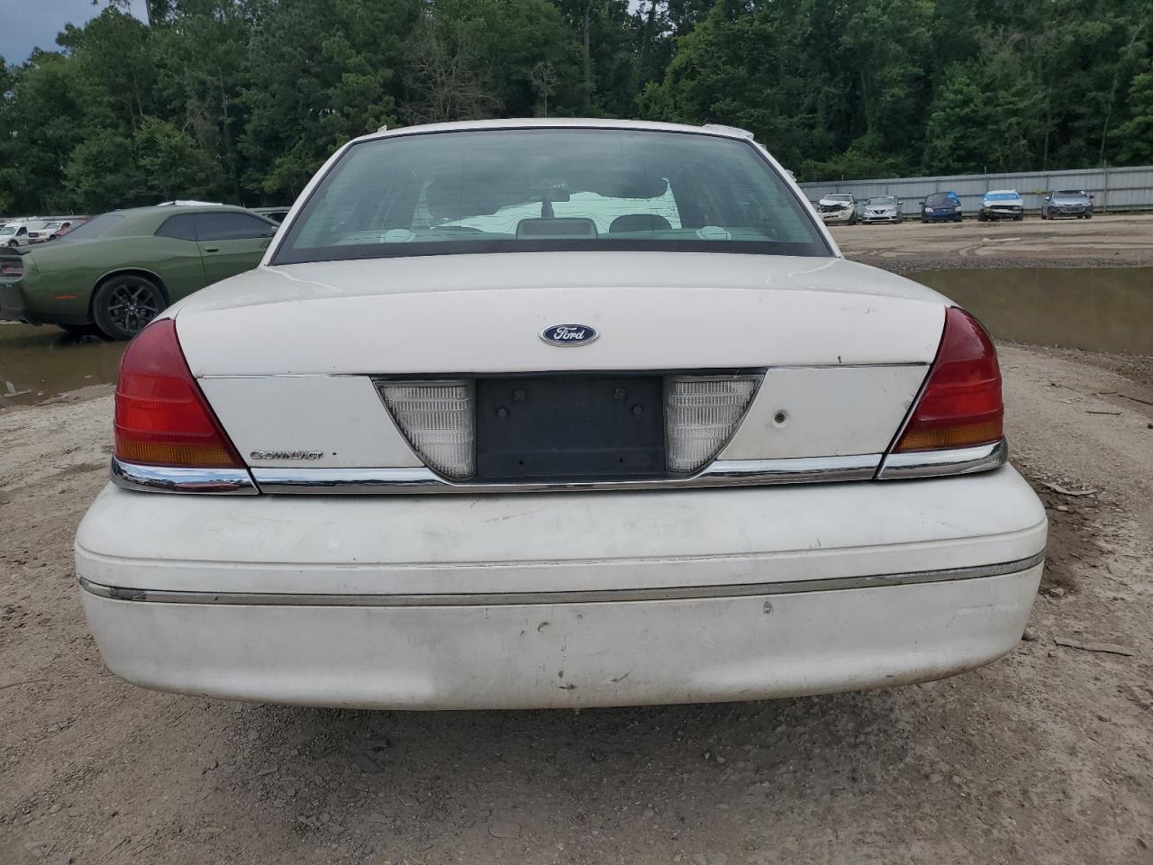 2000 Ford Crown Victoria VIN: 2FAFP73W4YX188717 Lot: 64017975