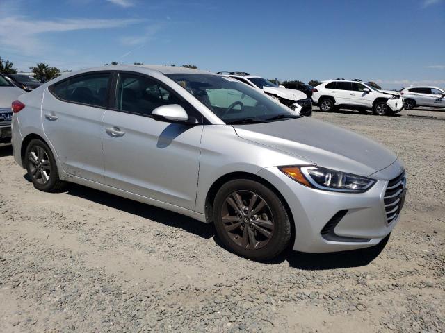  HYUNDAI ELANTRA 2018 Srebrny
