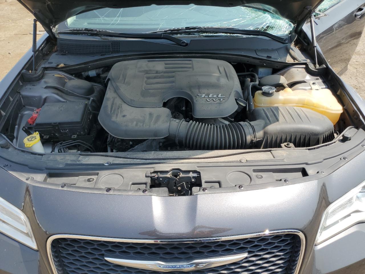 2018 Chrysler 300 Touring VIN: 2C3CCARGXJH160902 Lot: 64808385