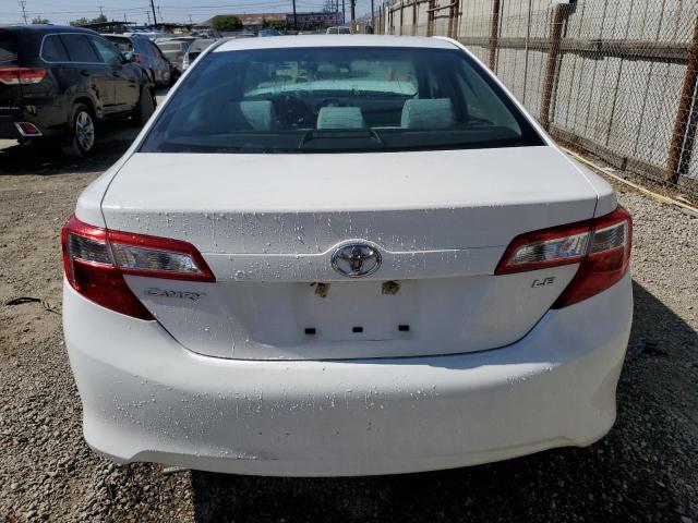 Седаны TOYOTA CAMRY 2013 Белы