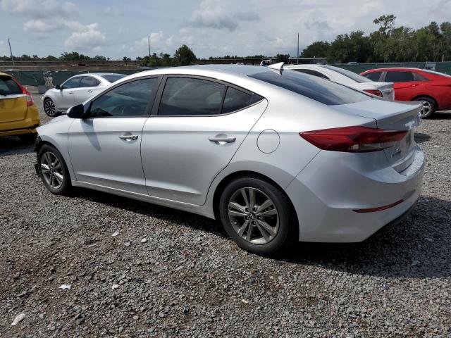  HYUNDAI ELANTRA 2018 Серебристый