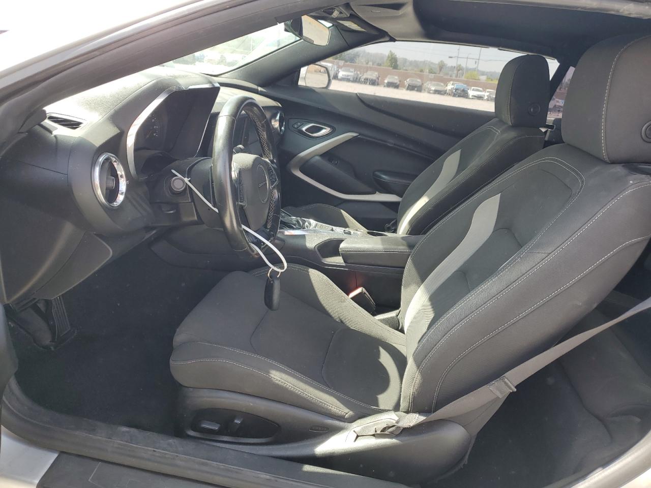 2018 Chevrolet Camaro Lt VIN: 1G1FB3DX0J0130853 Lot: 63020925