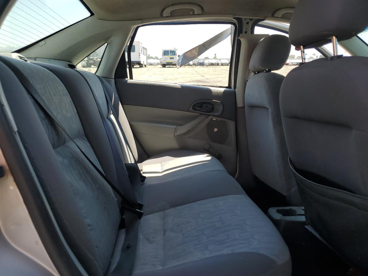 2005 Ford Focus Zx4 VIN: 1FAFP34N95W291427 Lot: 65387895