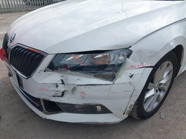 2018 SKODA SUPERB SE
