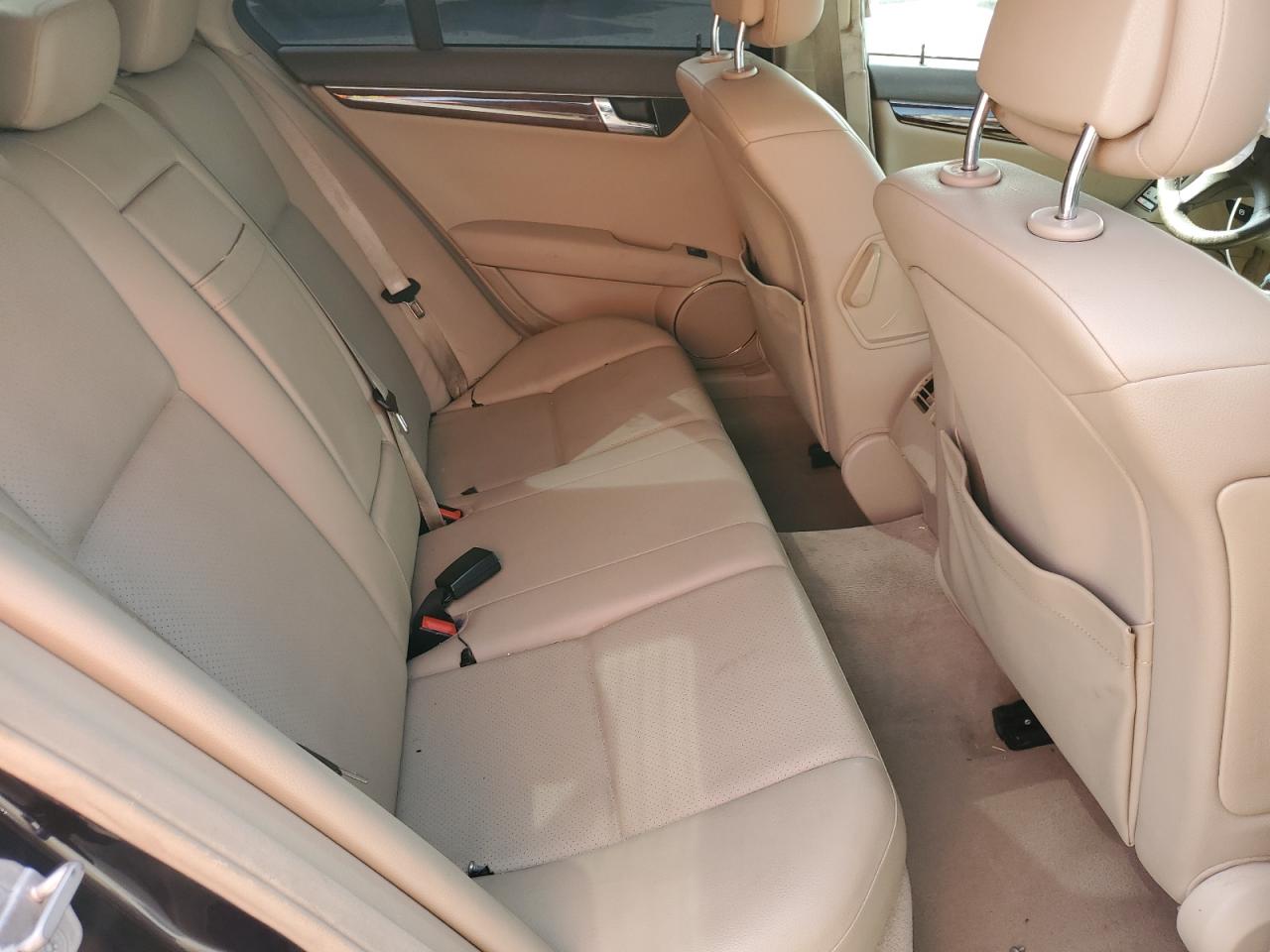 2010 Mercedes-Benz C 300 VIN: WDDGF5EB7AR088729 Lot: 63128875