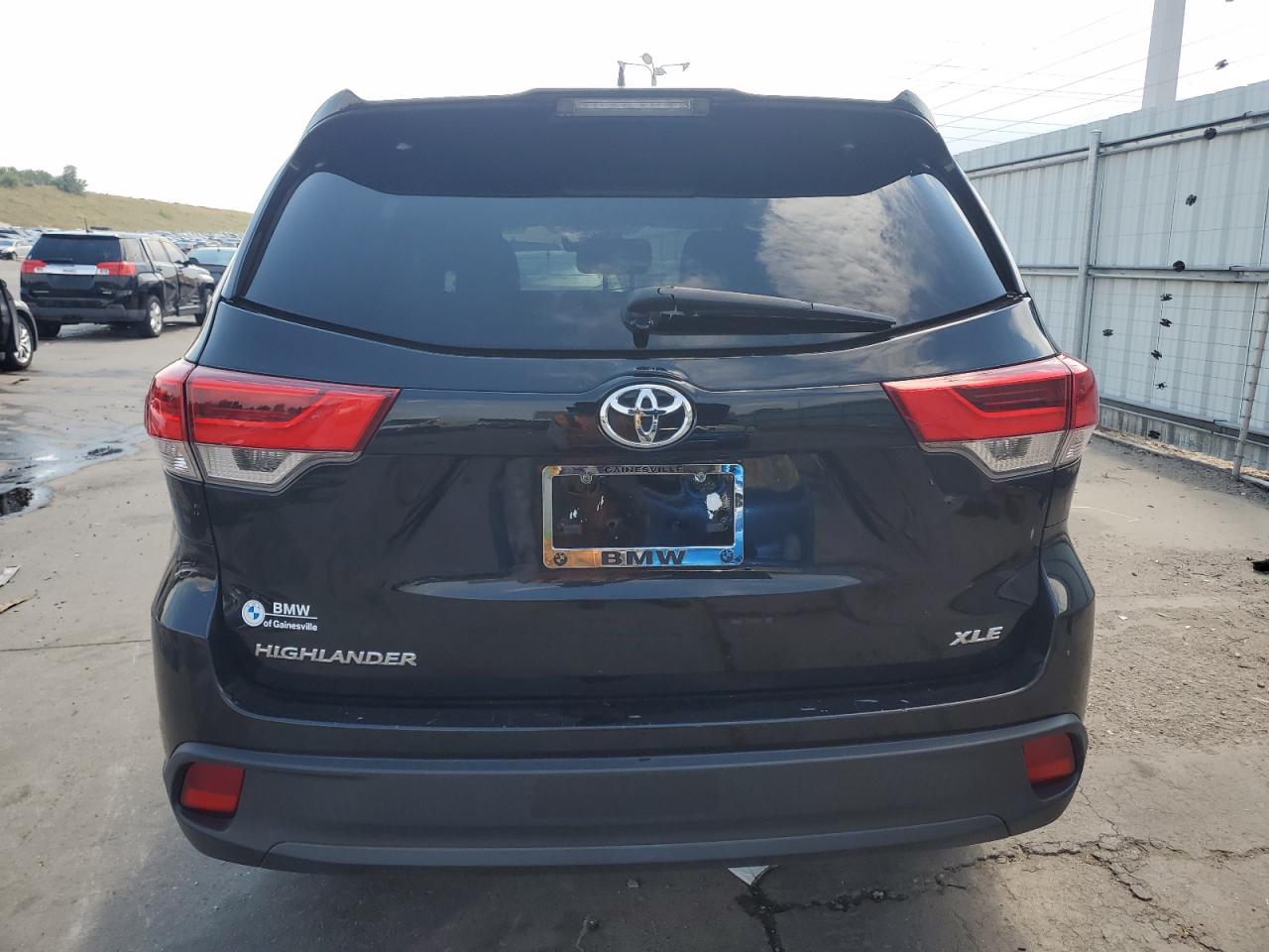 2018 Toyota Highlander Se VIN: 5TDKZRFH7JS533705 Lot: 66550945